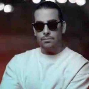 دانلود آهنگ هیشکی به چشم نمیاد ریمیکس